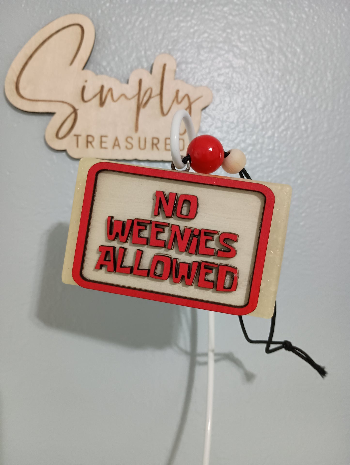 No Weenies Freshie