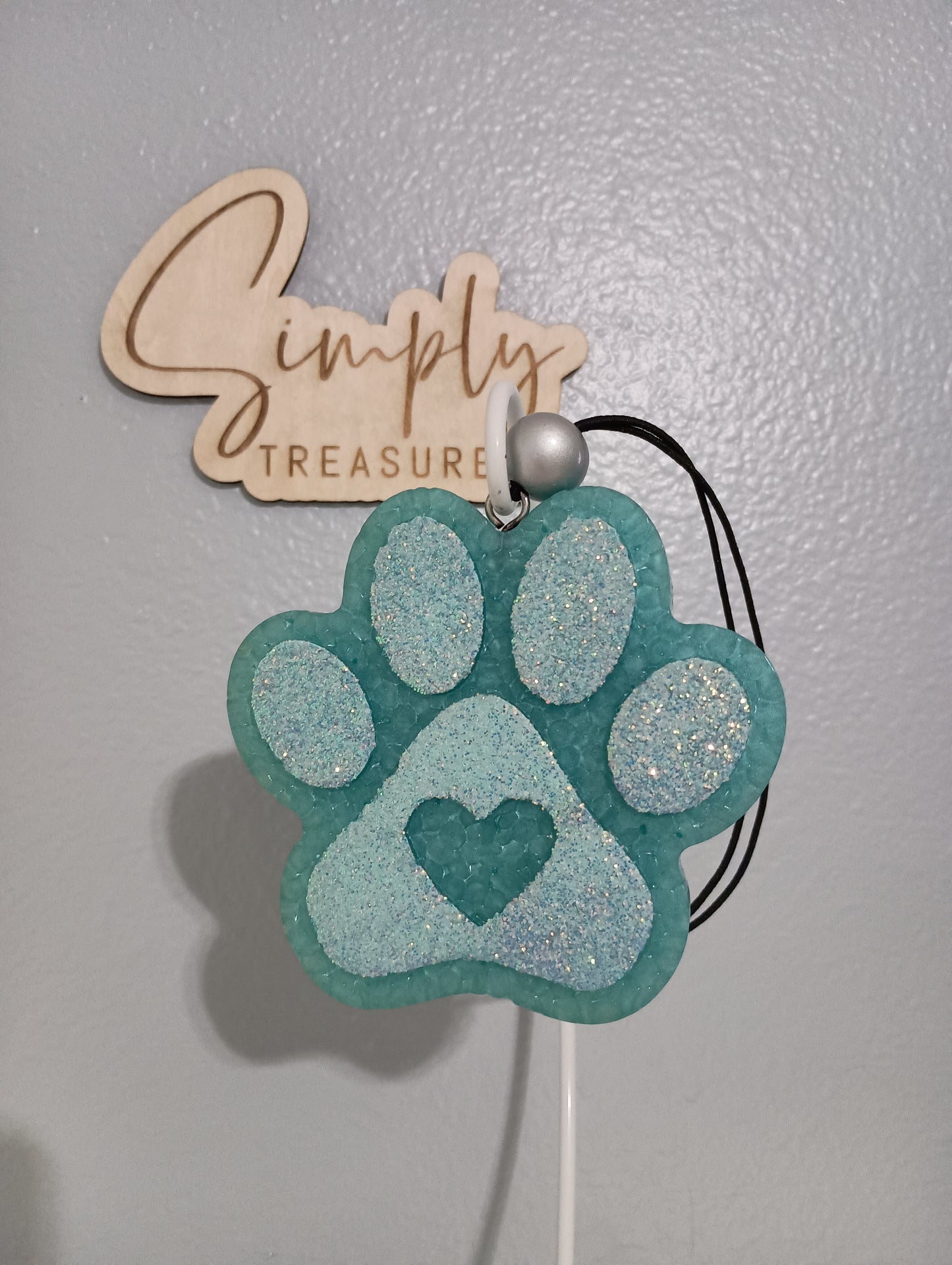 Paw Freshie (pick style)