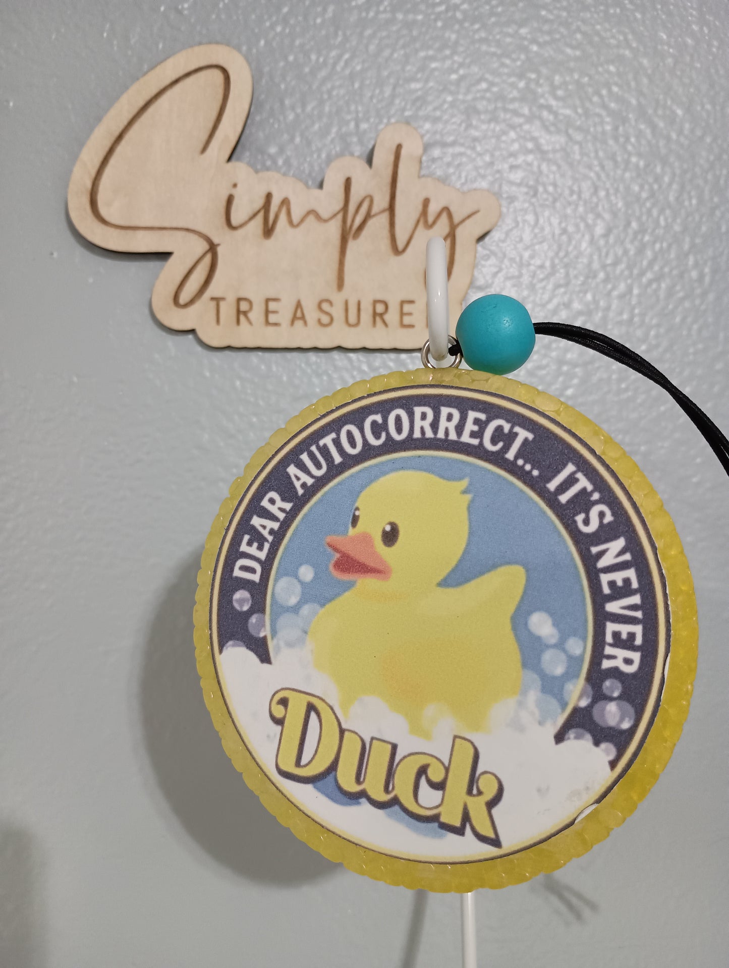 Autocorrect, It's never Duck Freshie