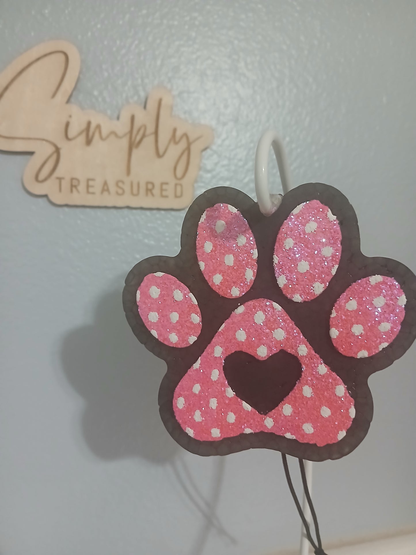 Paw Freshie (pick style)