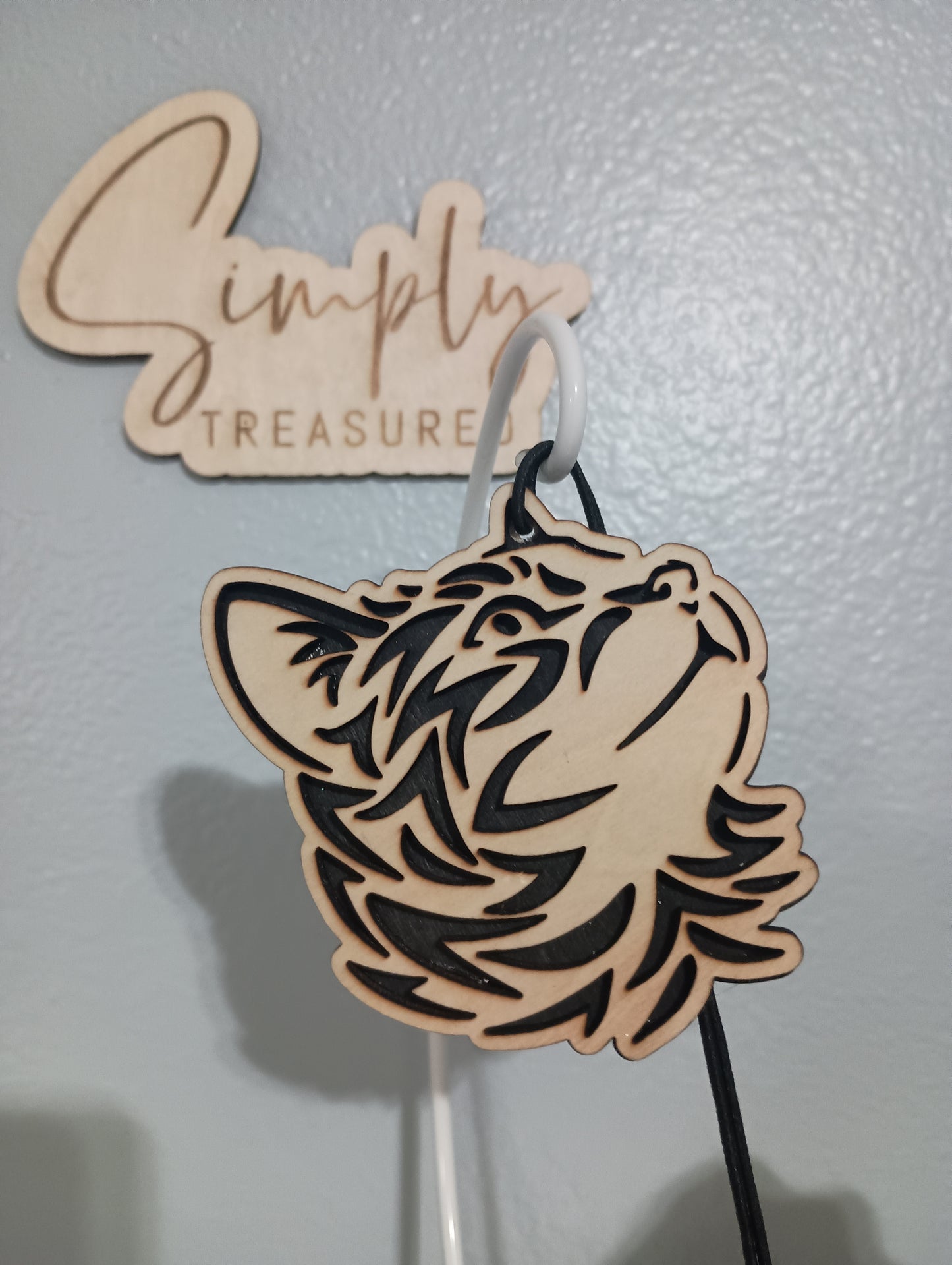 Wooden Cat Car Charm Air Freshener(pick style)